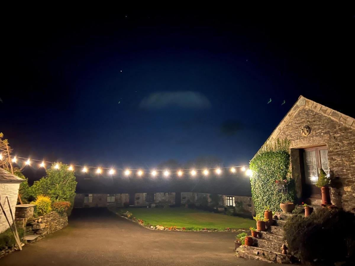 Courtyard Farm Cottages ボスキャッスル エクステリア 写真